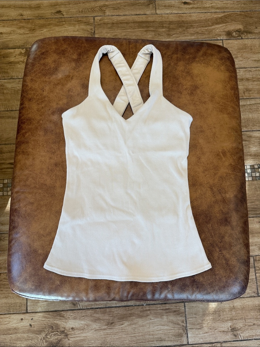 Alo Yoga Elevate Tank Top Sz XS Ivory Cream Ribbed Criss Cross Back